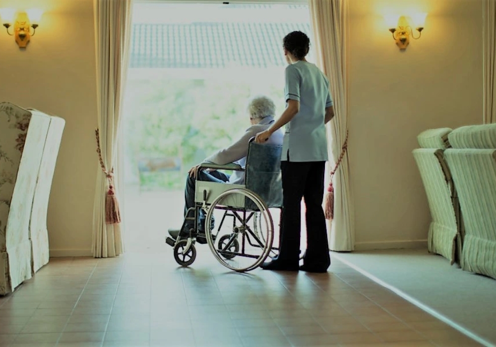 VIP elderly care room at Lamsat Hayah Nursing Home