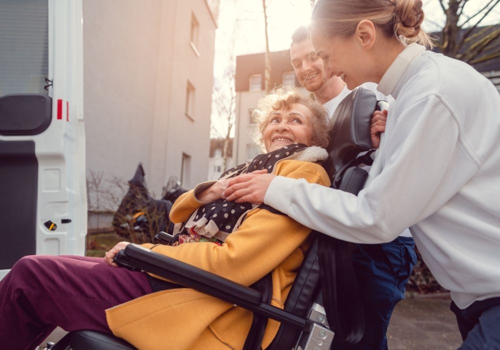 دار رعاية مسنين لمسة حياة دار رعاية مسنين لمسة حياة