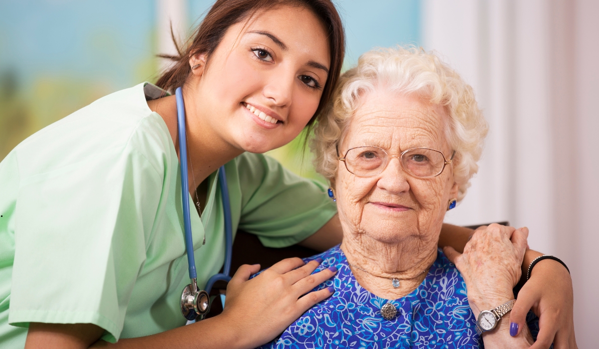 دار مسنين تمريضية دار مسنين تمريضية مجهزة بأعلى معايير الرعاية